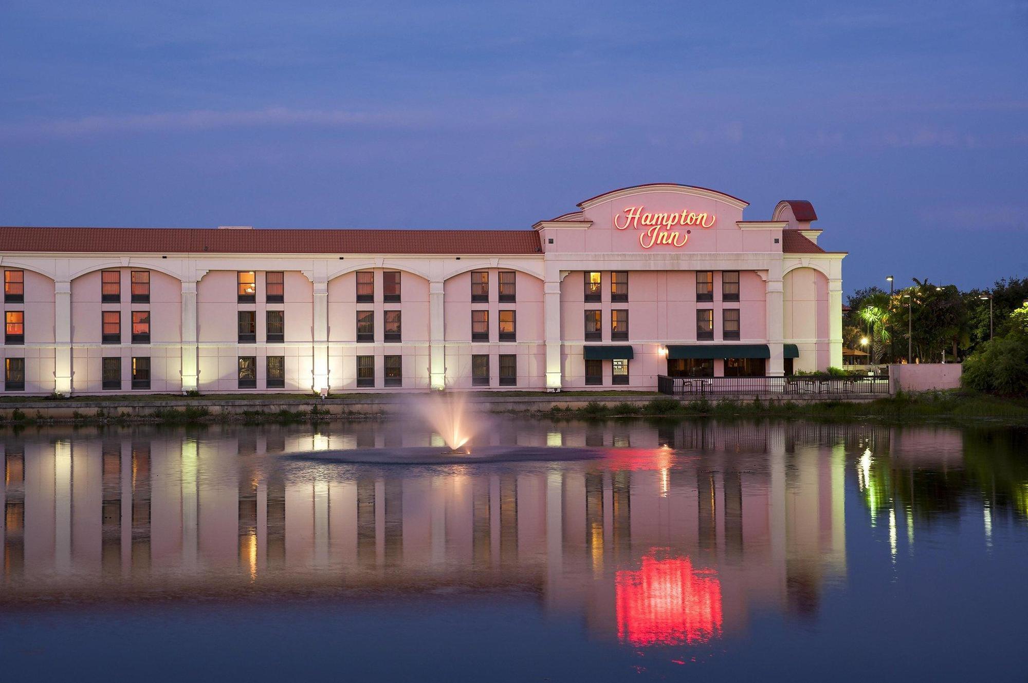 Hampton Inn Bonita Springs Naples North Exterior photo