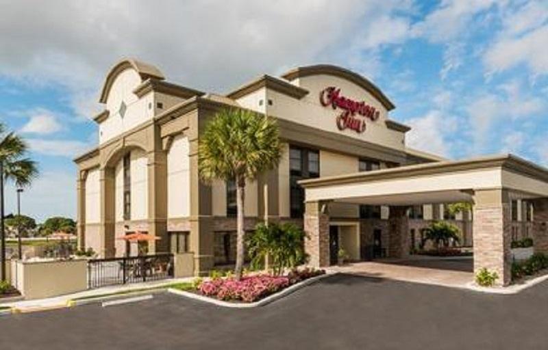 Hampton Inn Bonita Springs Naples North Exterior photo